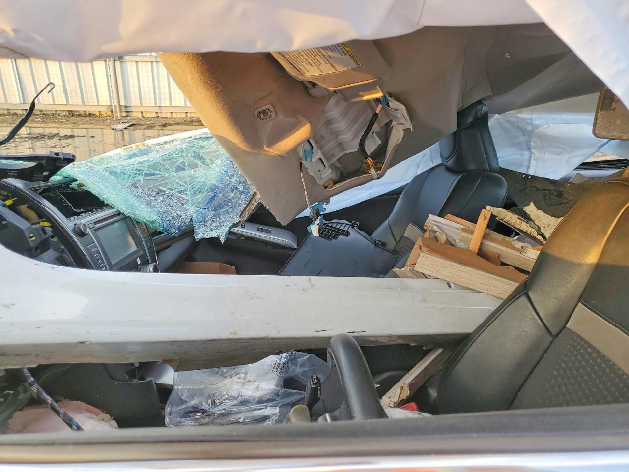 2012 TOYOTA CAMRY BASE photo 7