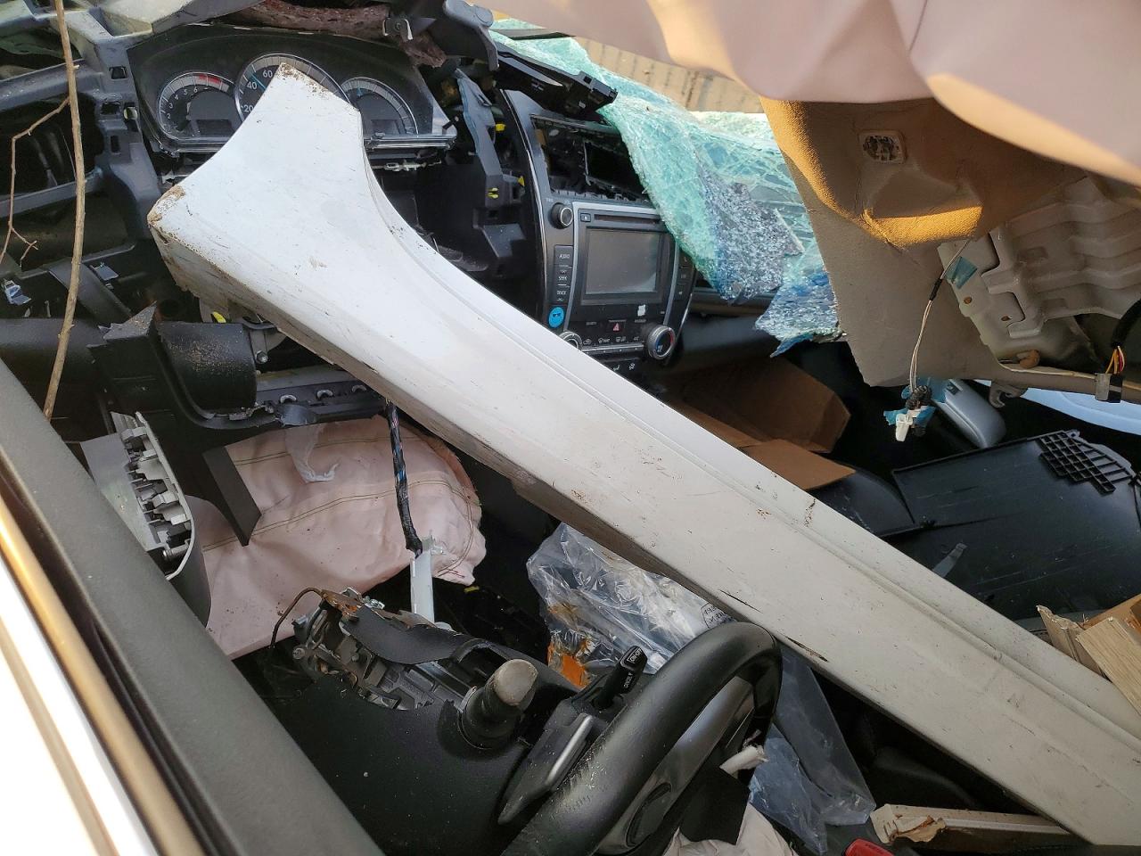 2012 TOYOTA CAMRY BASE photo 8