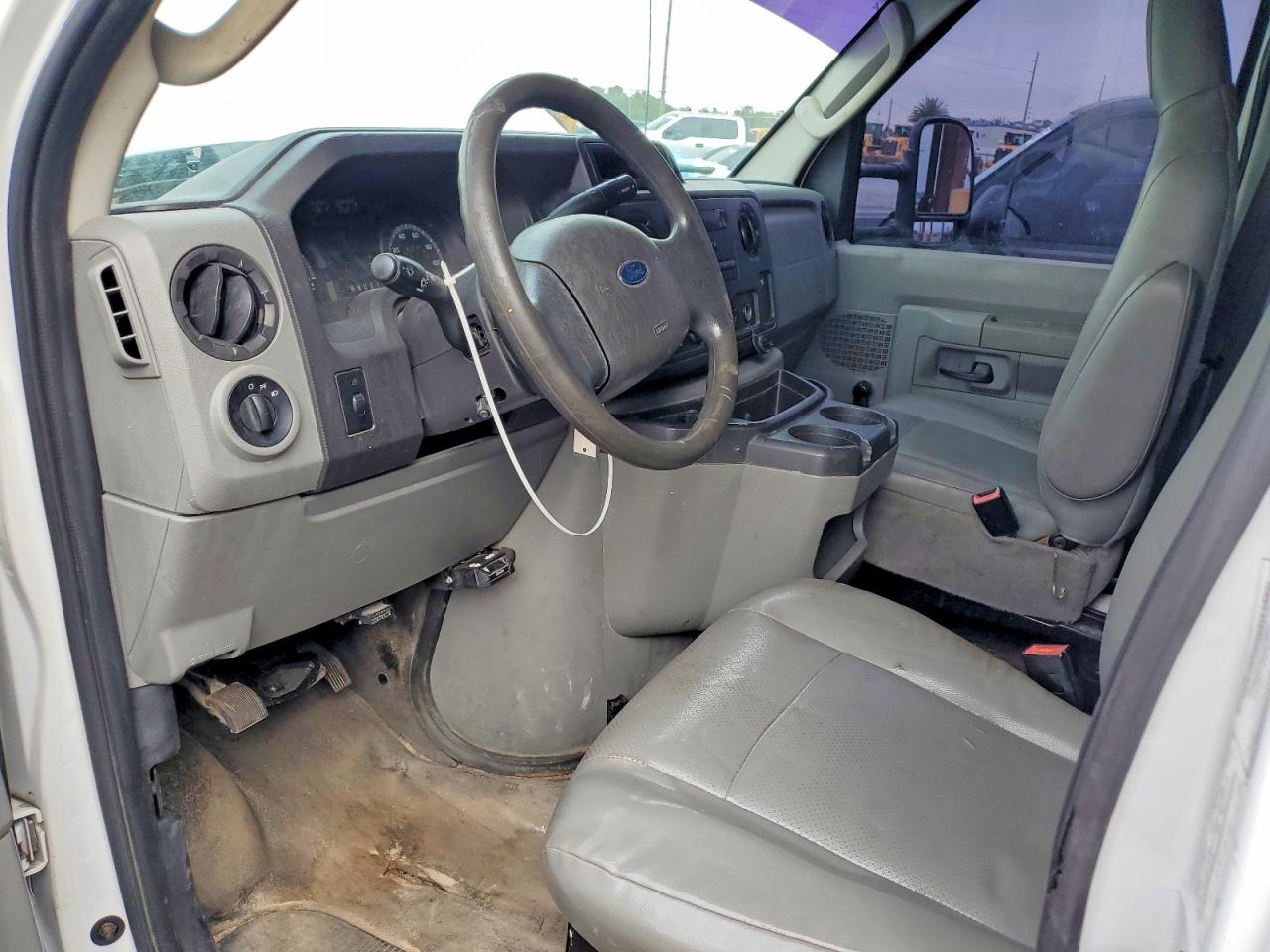 2014 FORD E250 UTILITY / SERVICE VAN photo 8