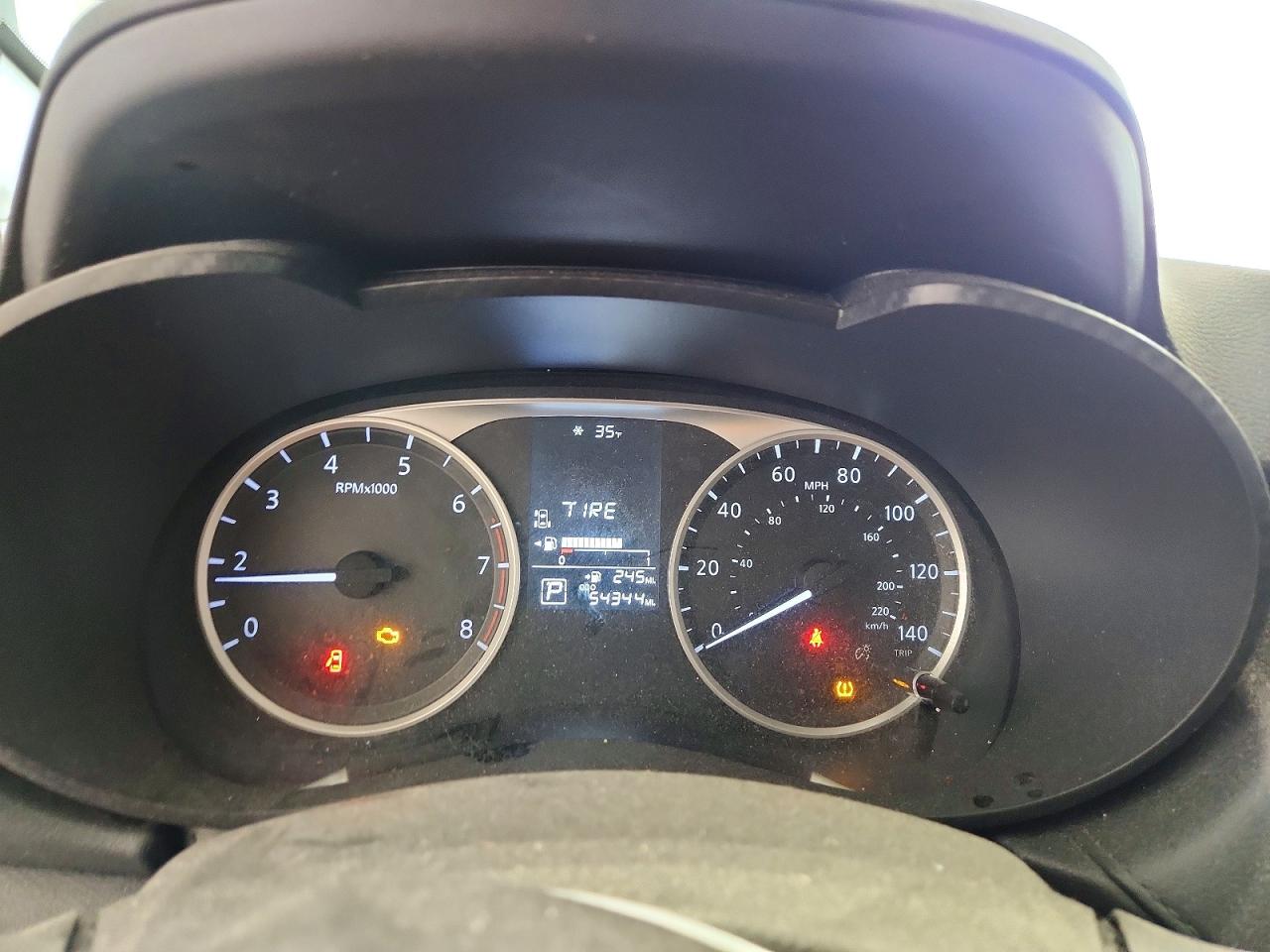 2020 NISSAN VERSA S photo 9