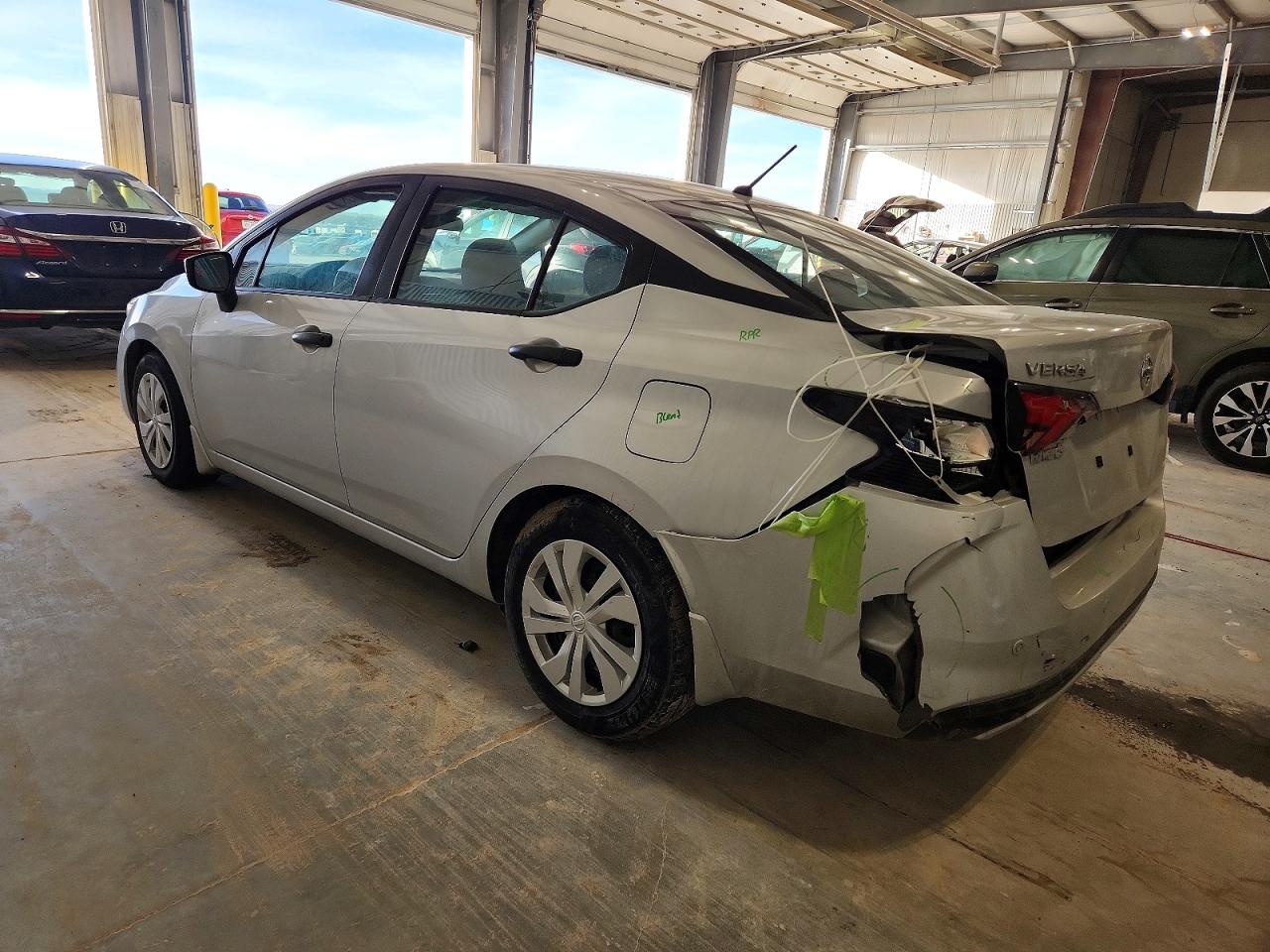 2020 NISSAN VERSA S photo 2