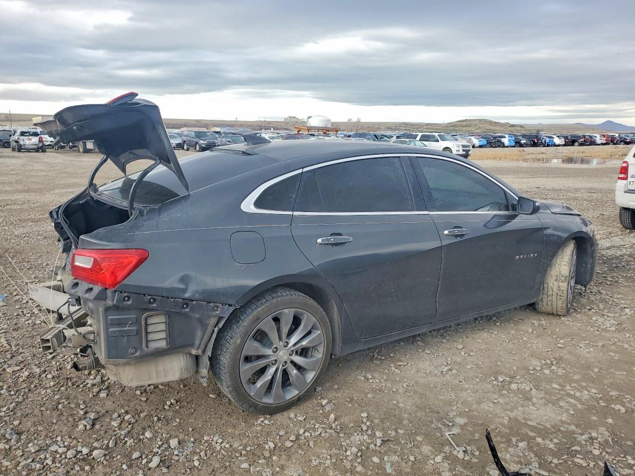 2016 CHEVROLET MALIBU PREMIER photo 3