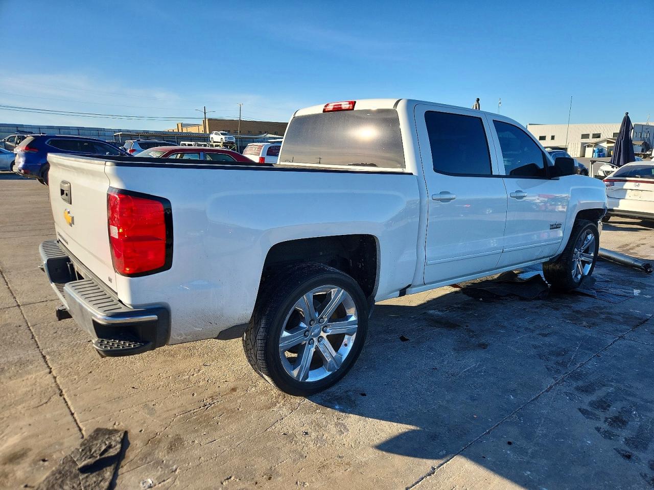 2016 CHEVROLET SILVERADO C1500 LT photo 3
