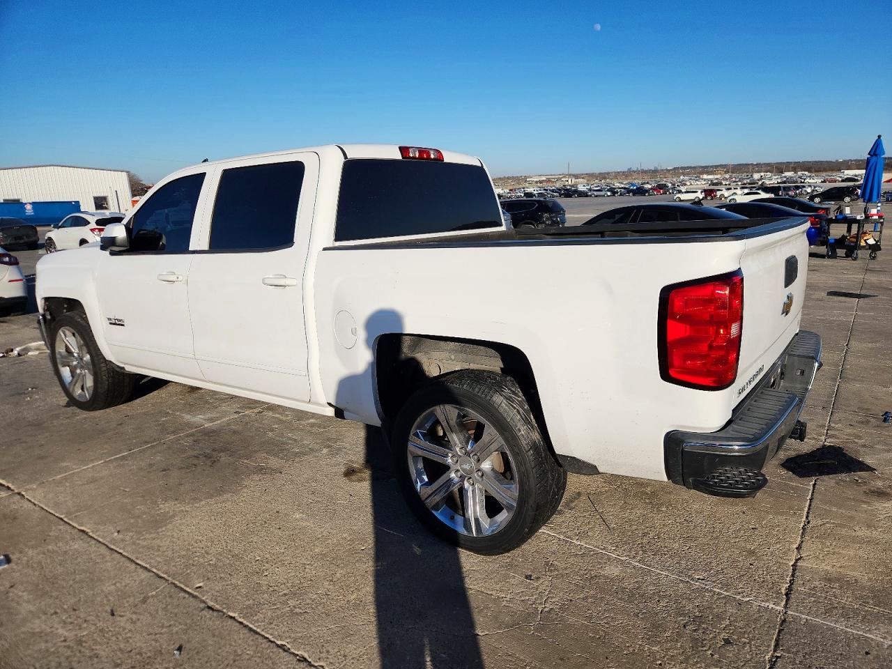 2016 CHEVROLET SILVERADO C1500 LT photo 2