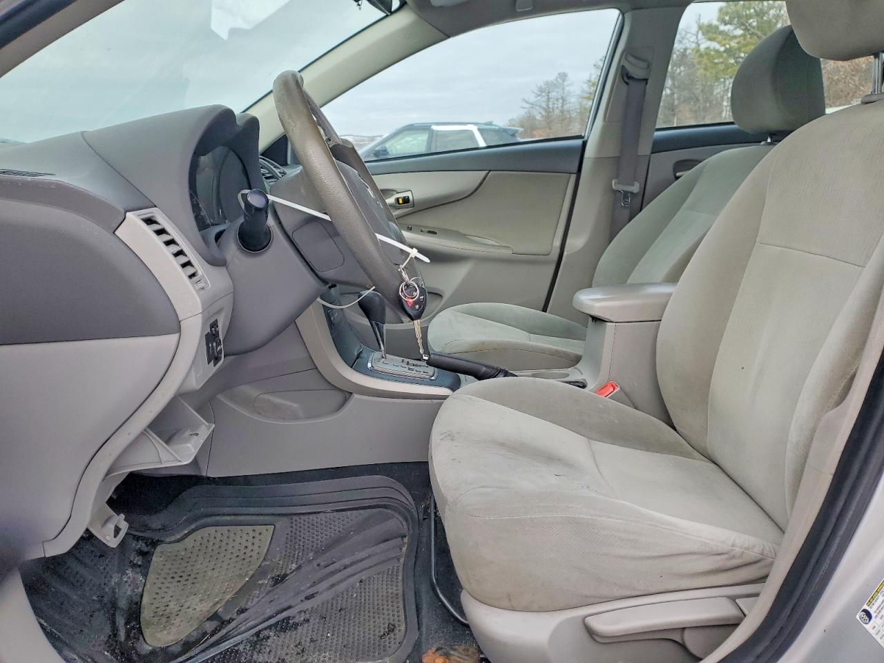 2010 TOYOTA COROLLA BASE photo 7