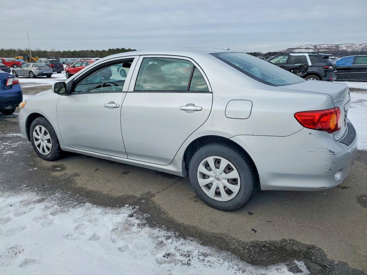 2010 TOYOTA COROLLA BASE photo 2