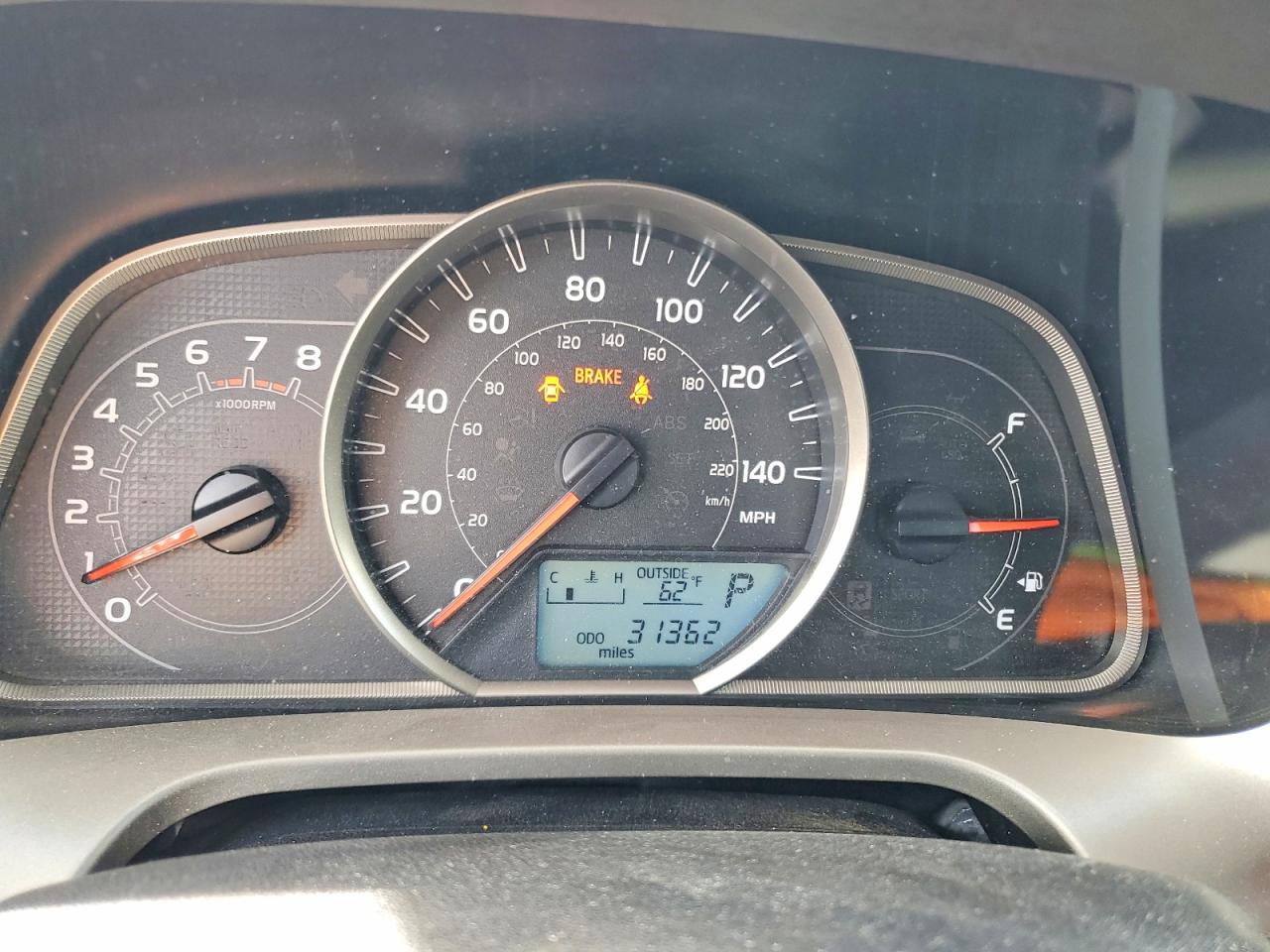 2015 TOYOTA RAV4 XLE photo 9