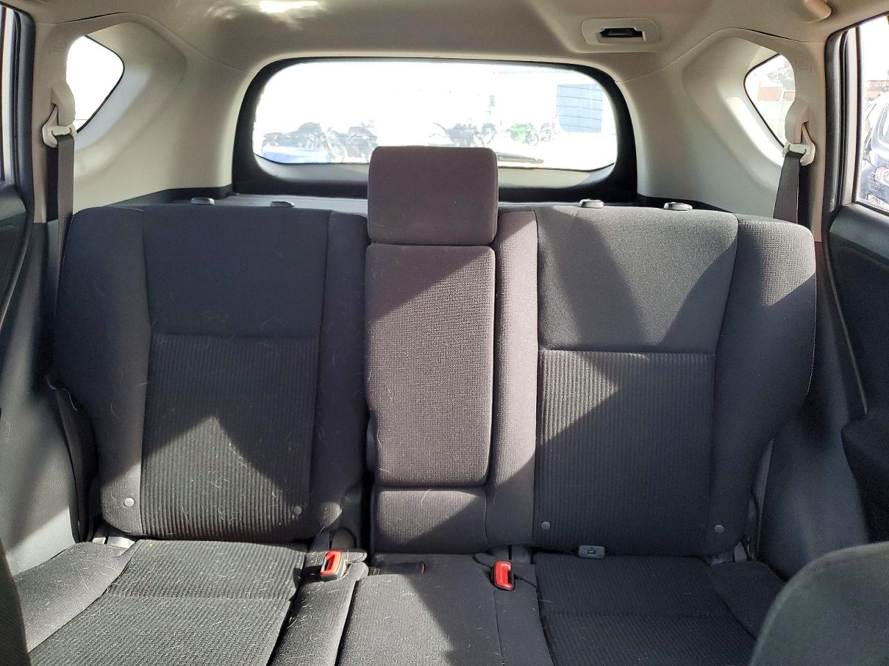 2015 TOYOTA RAV4 XLE photo 10