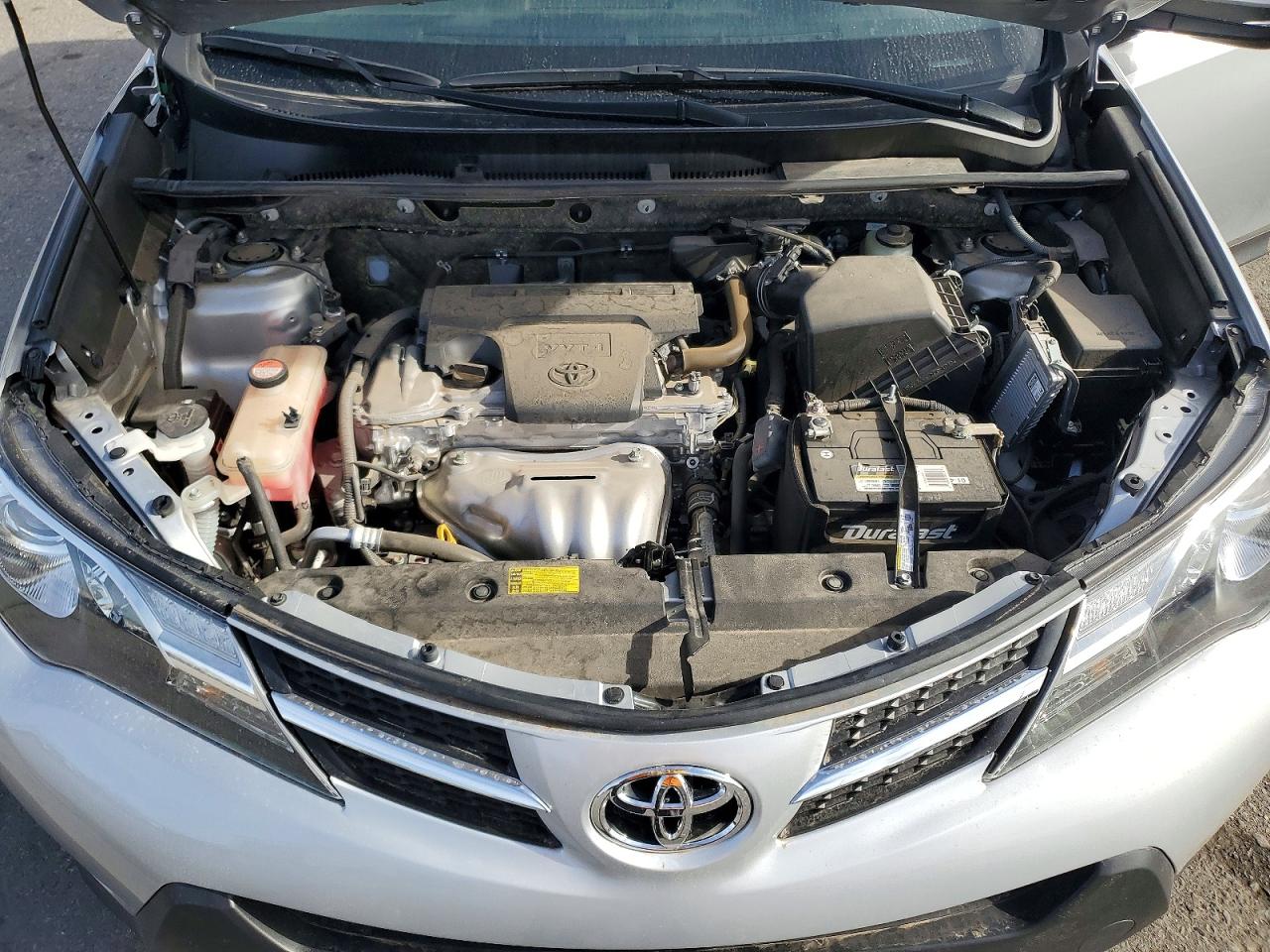 2015 TOYOTA RAV4 XLE photo 12