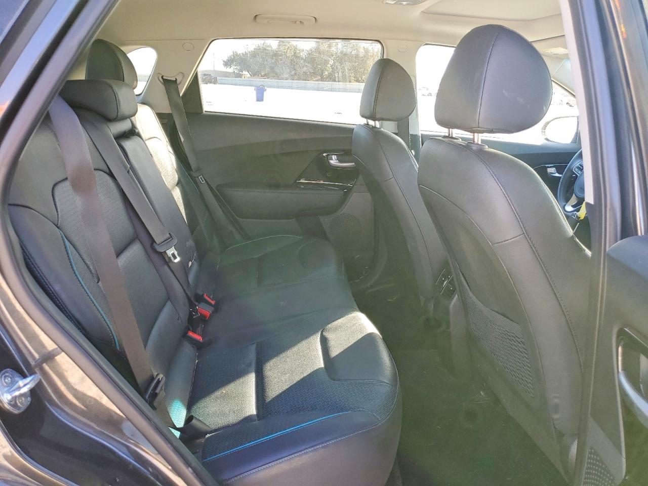 2022 KIA NIRO EX PREMIUM photo 11
