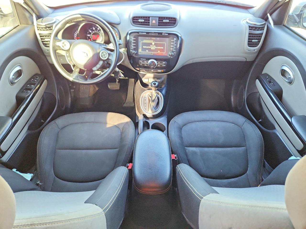 2016 KIA SOUL + photo 8
