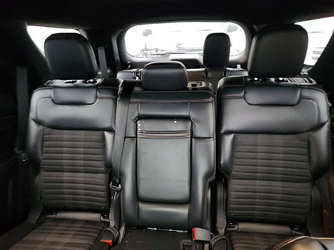 2025 FORD EXPLORER ST-LINE photo 10