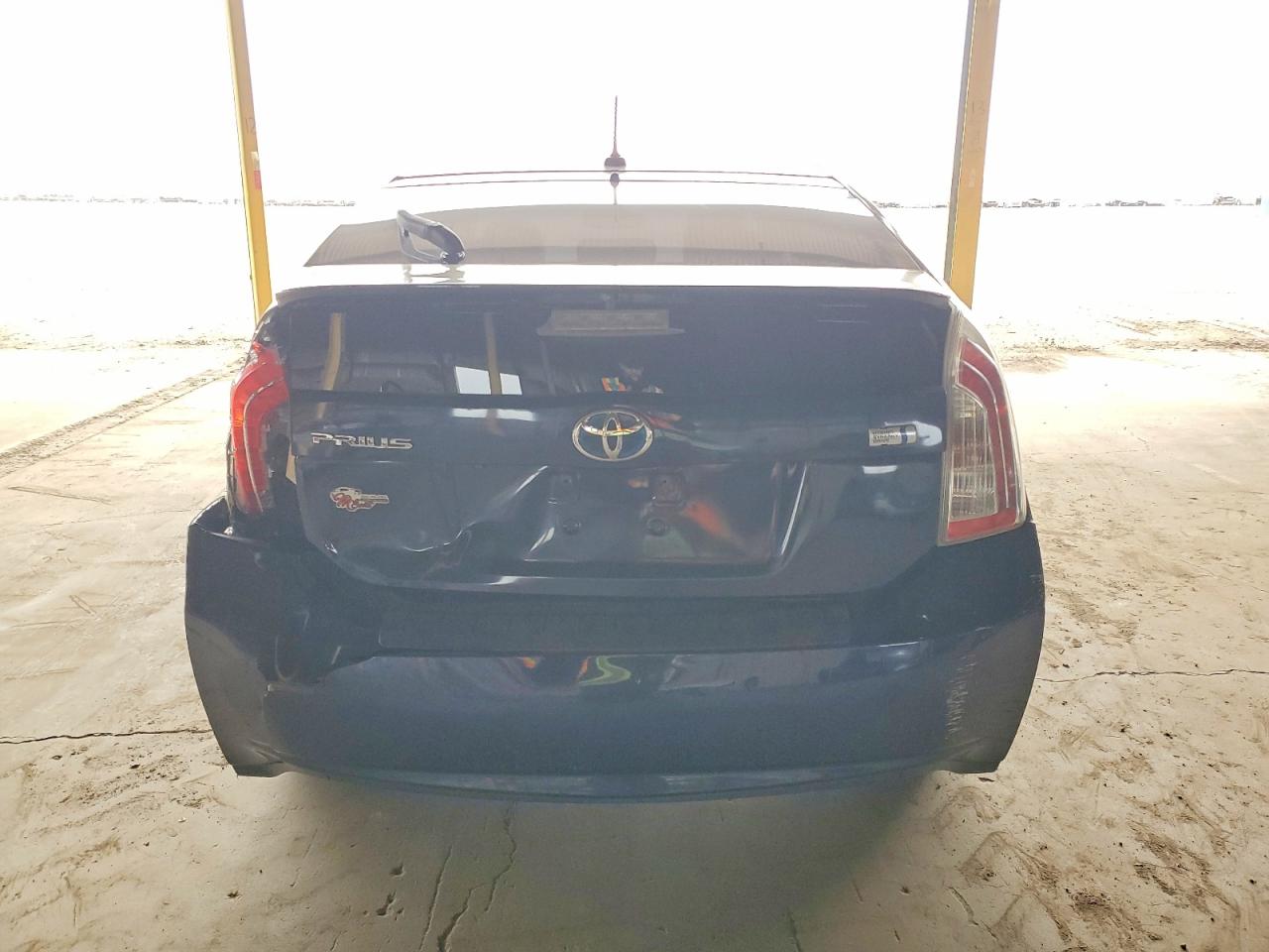 2013 TOYOTA PRIUS photo 6