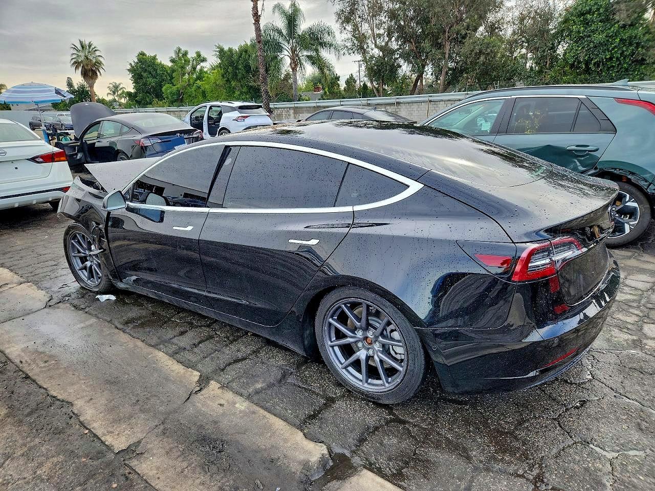 2018 TESLA MODEL 3 photo 2