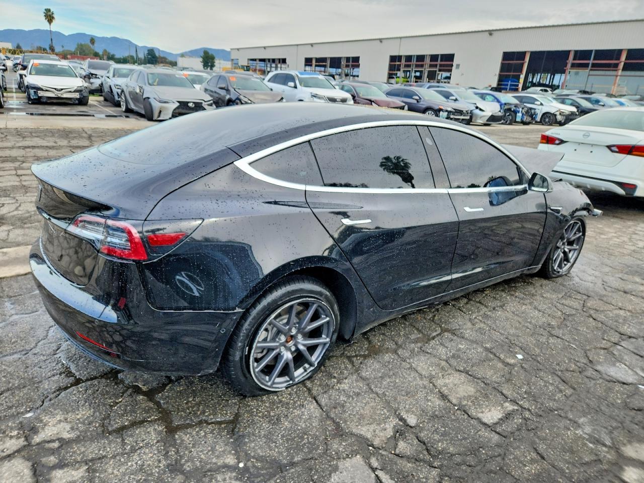 2018 TESLA MODEL 3 photo 3