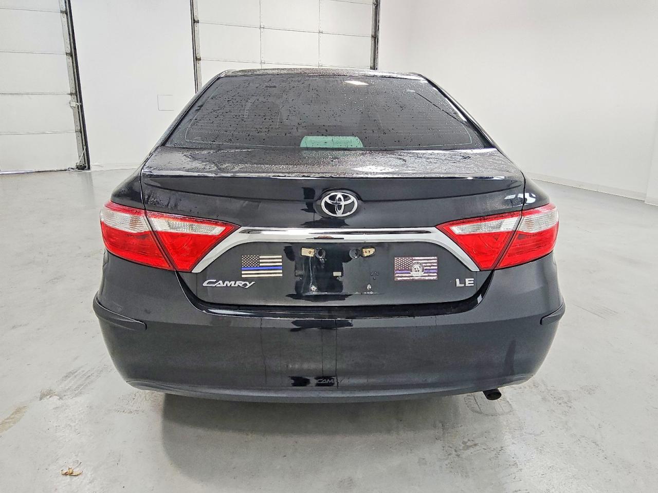 2017 TOYOTA CAMRY LE photo 16