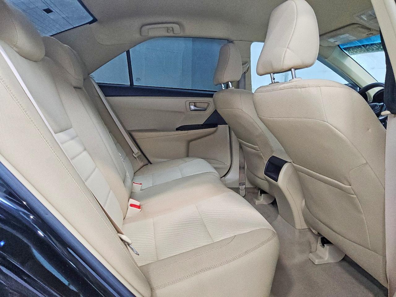 2017 TOYOTA CAMRY LE photo 28
