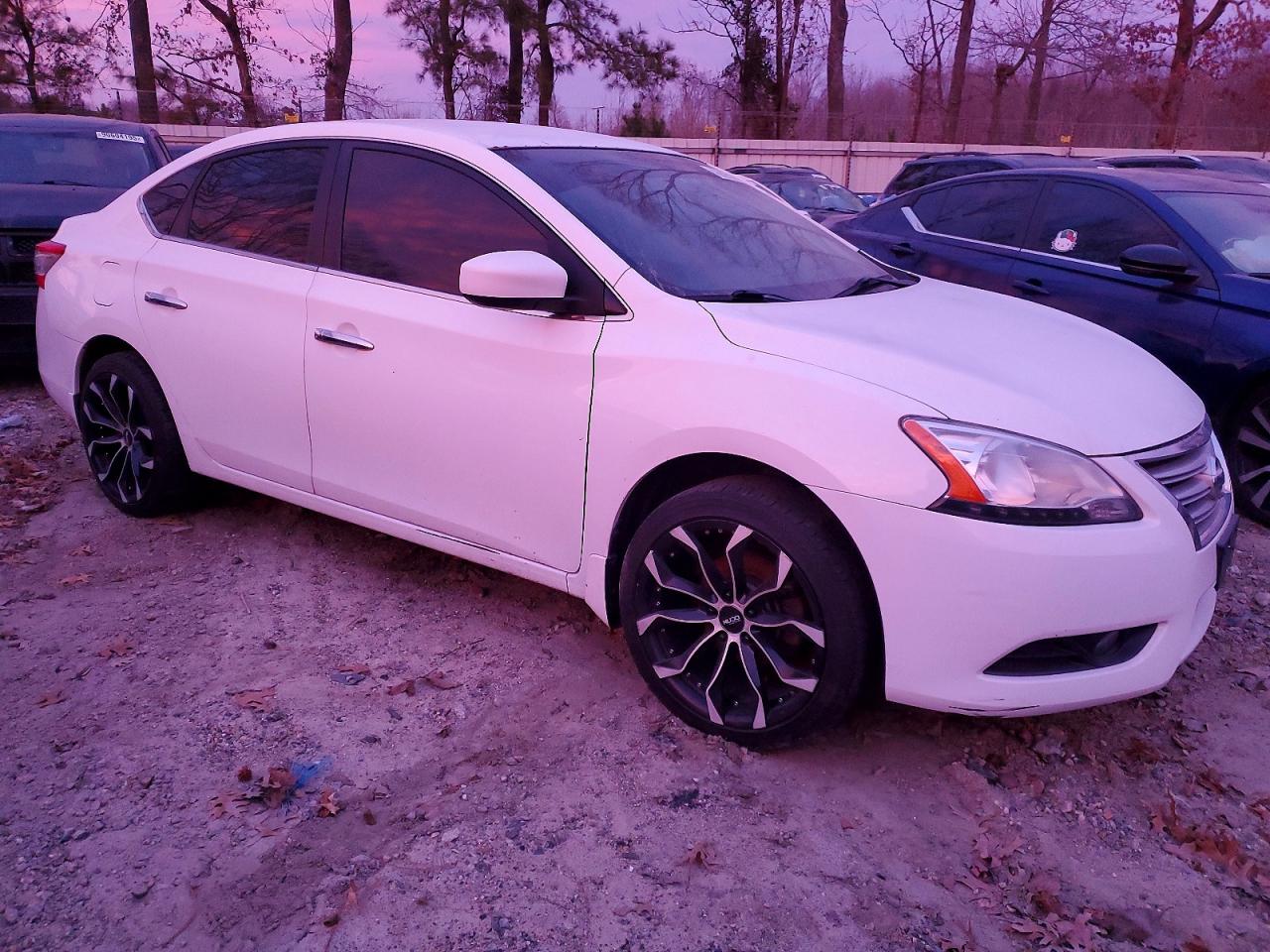 2015 NISSAN SENTRA S photo 4
