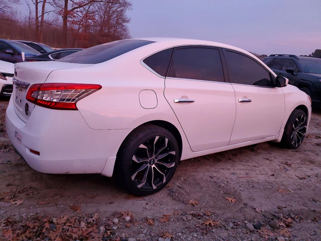 2015 NISSAN SENTRA S photo 3