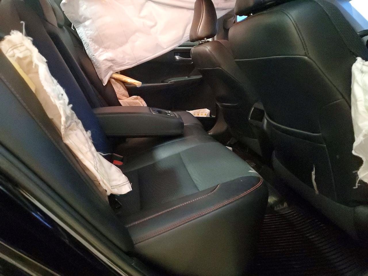 2016 TOYOTA CAMRY LE photo 10
