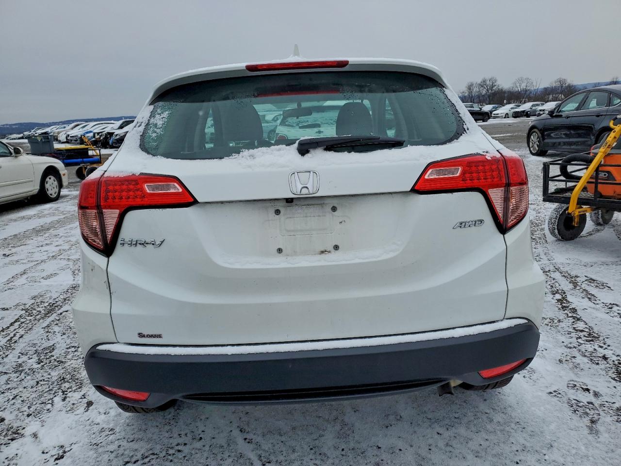 2016 HONDA HR-V LX photo 6