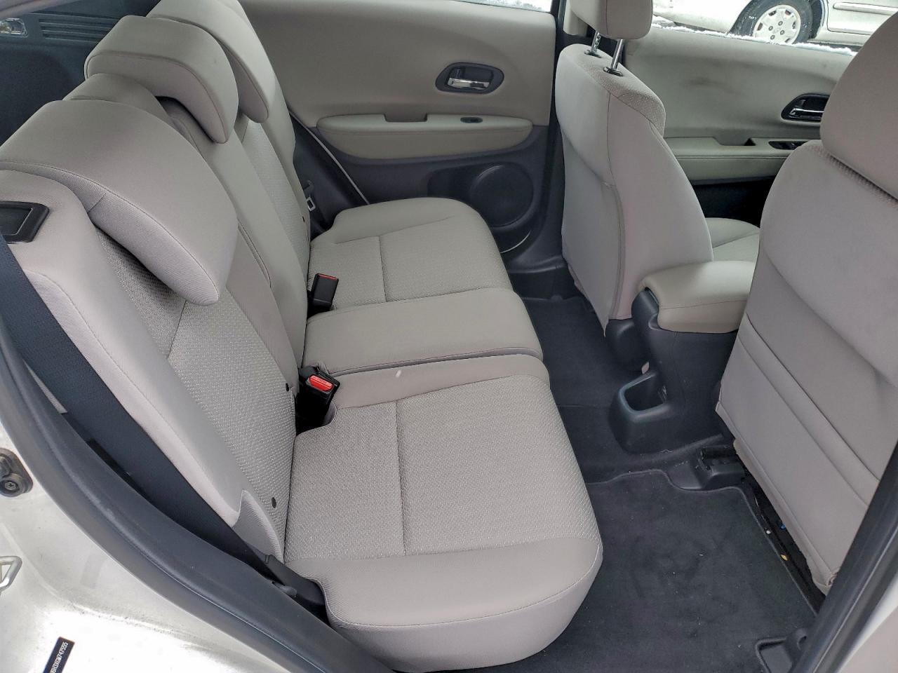2016 HONDA HR-V LX photo 11
