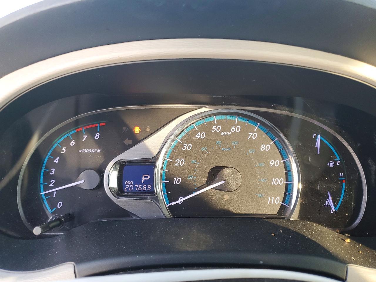 2014 TOYOTA SIENNA XLE photo 9