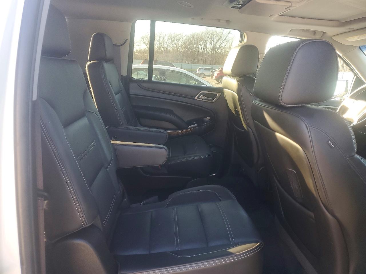 2015 GMC YUKON XL DENALI photo 11