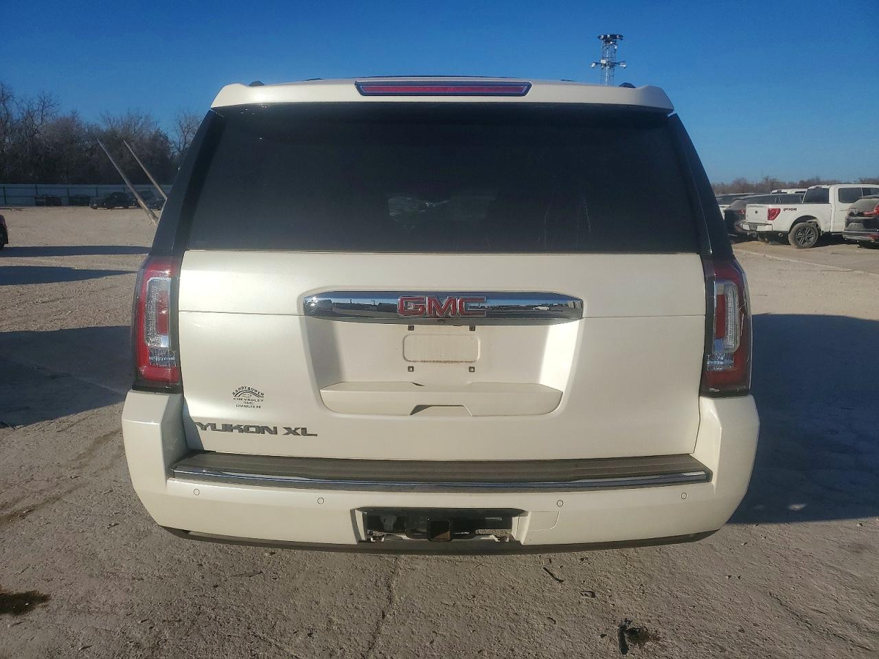 2015 GMC YUKON XL DENALI photo 6
