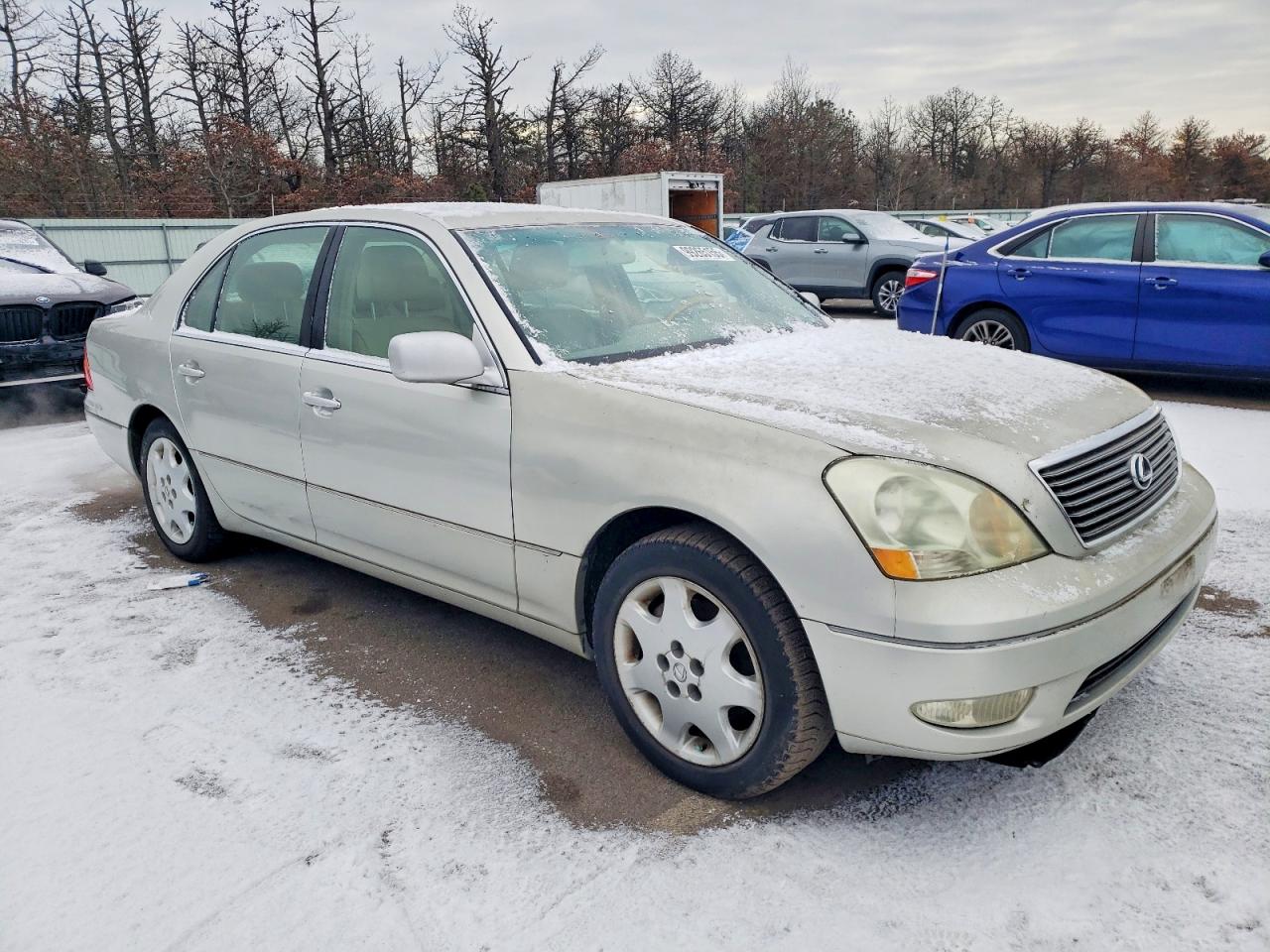 2001 LEXUS LS 430 photo 4