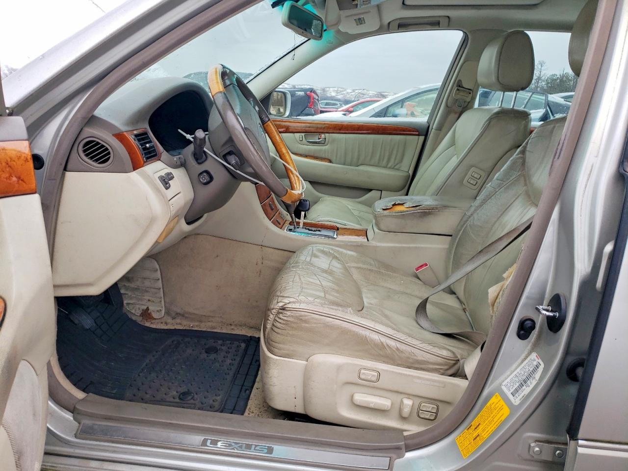2001 LEXUS LS 430 photo 7