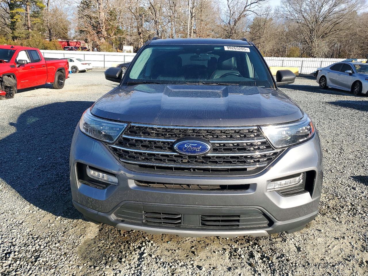 2023 FORD EXPLORER XLT photo 5