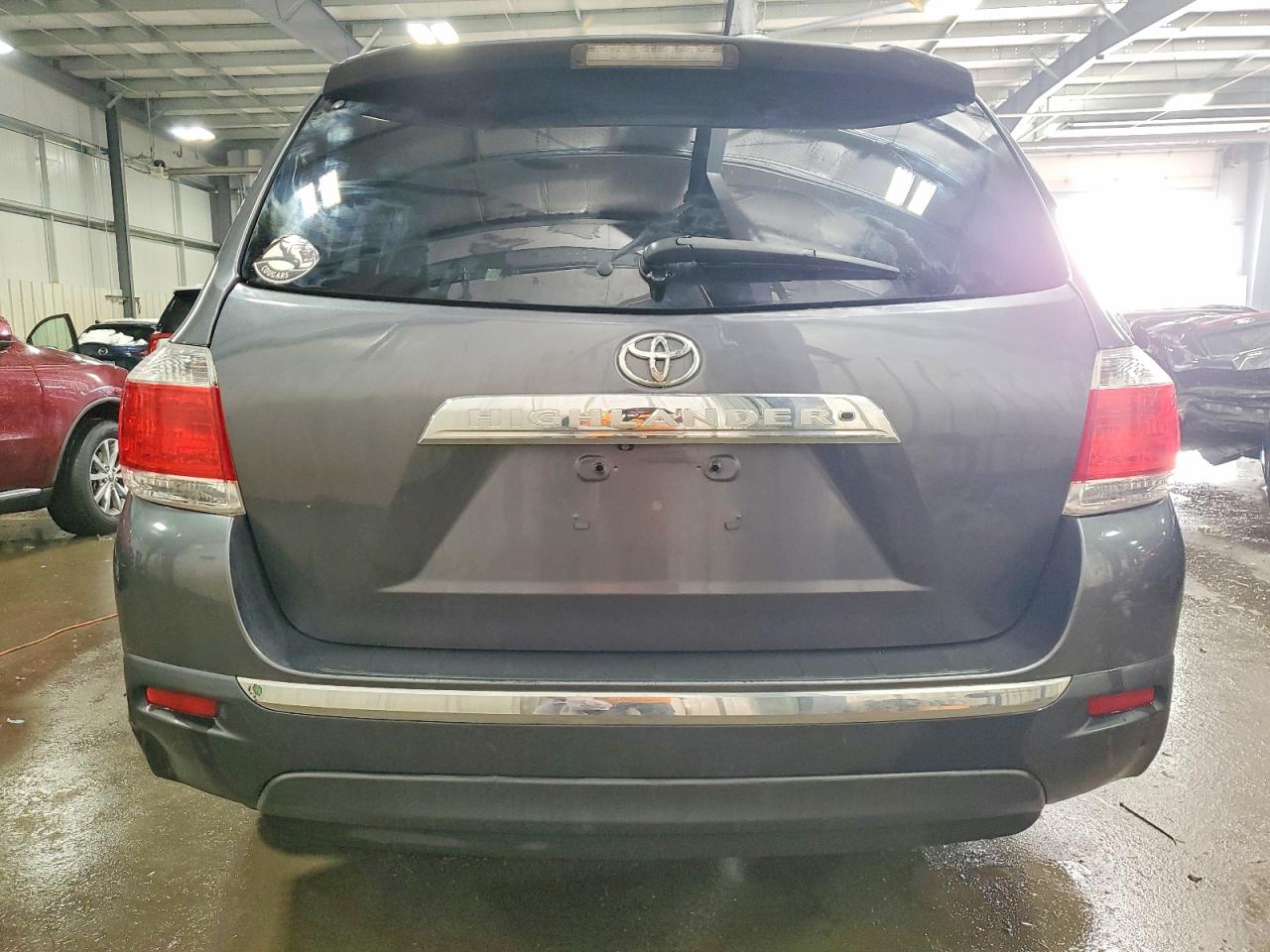 2011 TOYOTA HIGHLANDER LIMITED photo 6