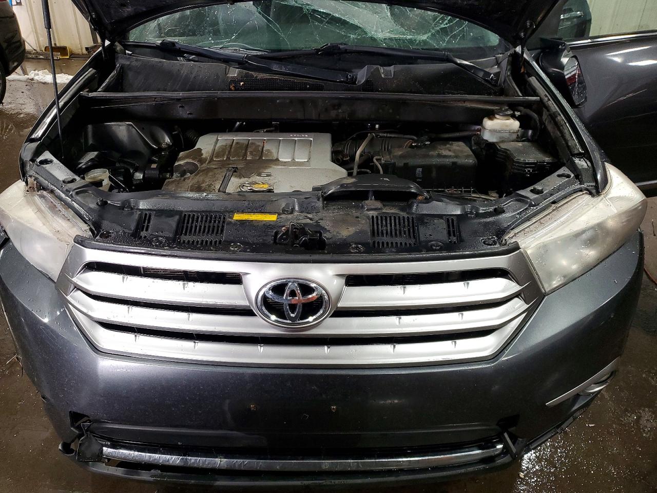 2011 TOYOTA HIGHLANDER LIMITED photo 12