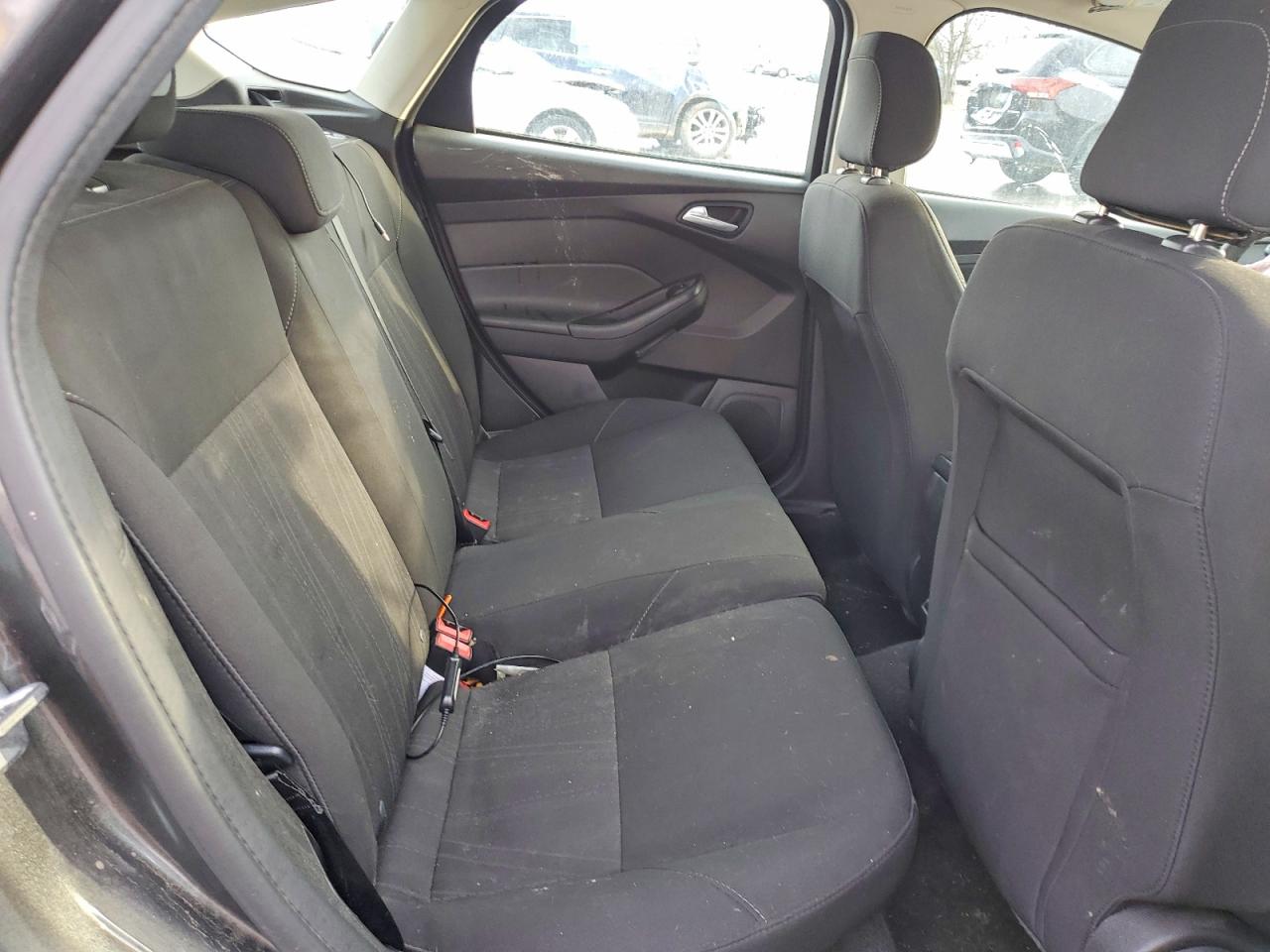 2018 FORD FOCUS SE photo 10
