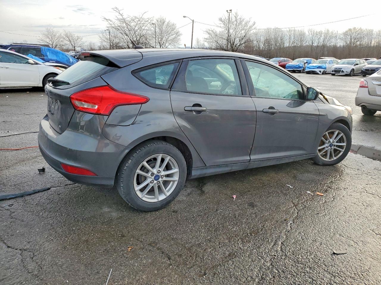 2018 FORD FOCUS SE photo 3