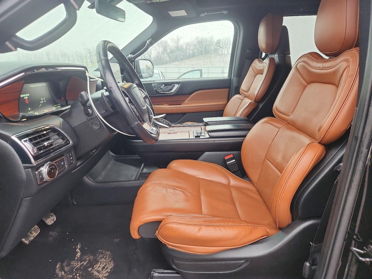 2018 LINCOLN NAVIGATOR L RESERVE photo 13