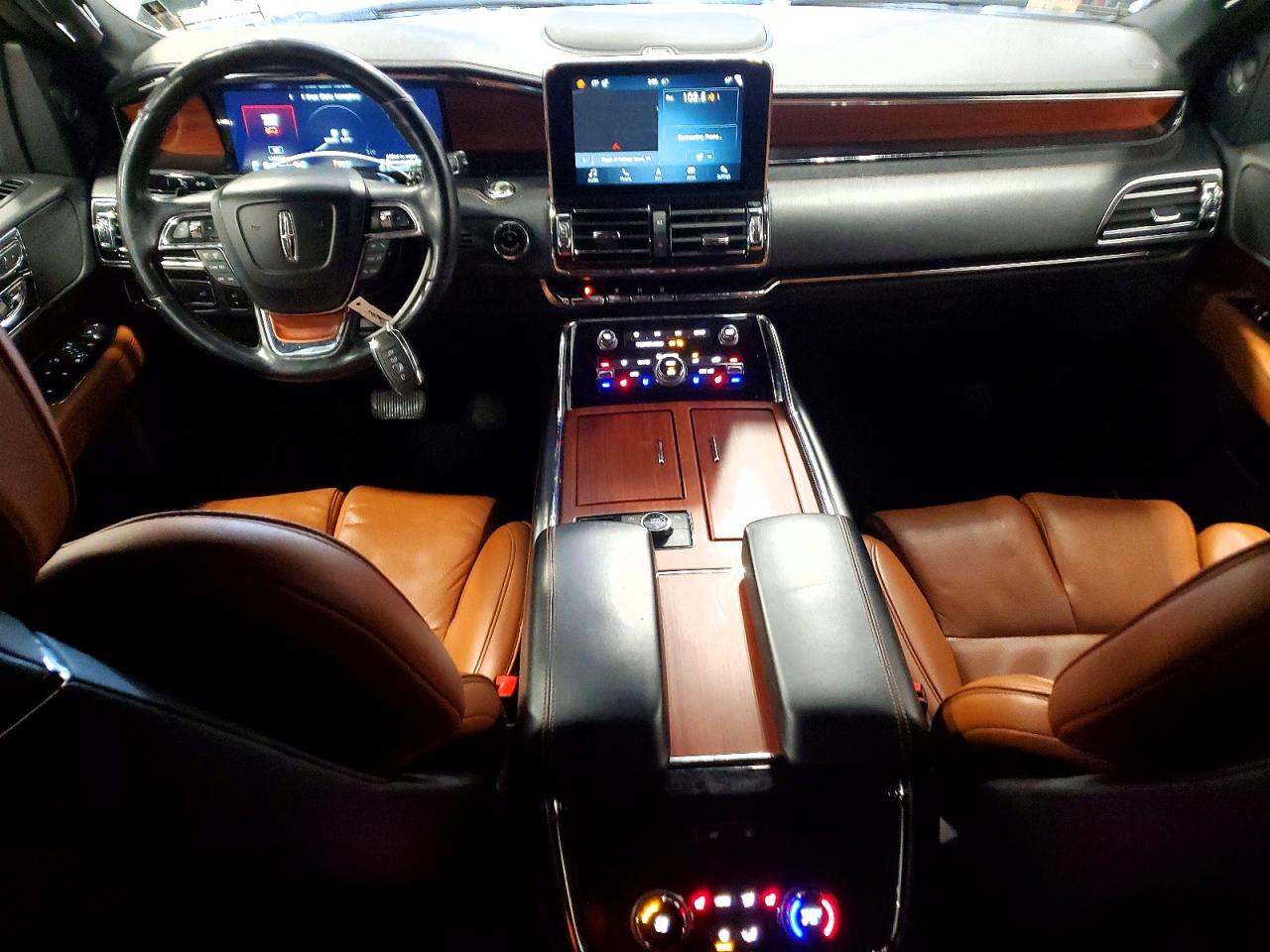 2018 LINCOLN NAVIGATOR L RESERVE photo 15