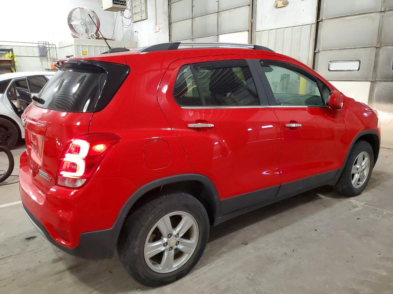 2018 CHEVROLET TRAX 1LT photo 5