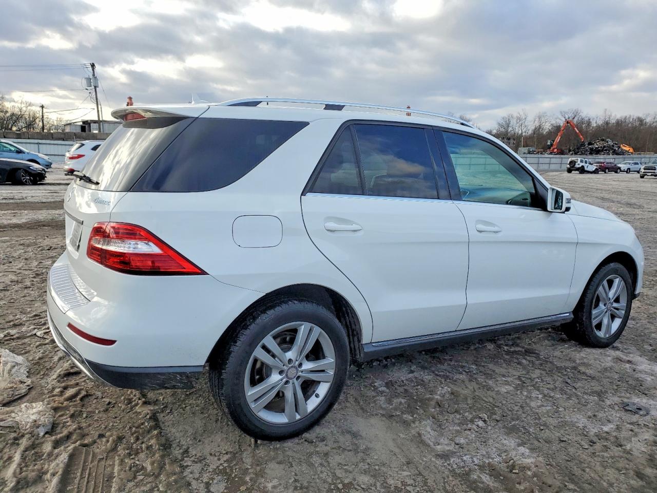2015 MERCEDES-BENZ ML 350 4MATIC photo 3
