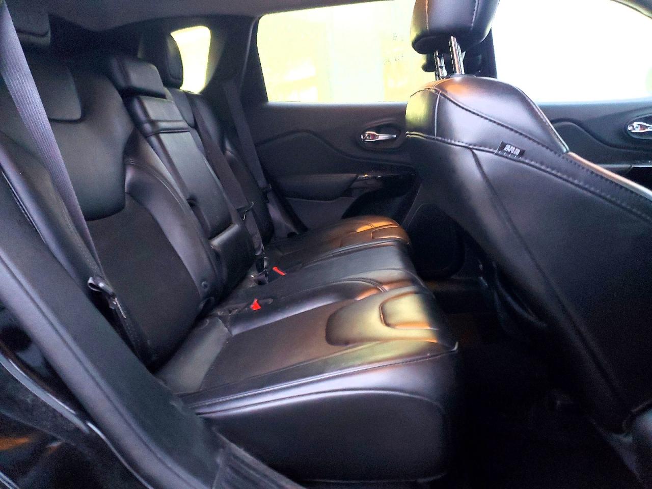 2019 JEEP CHEROKEE LATITUDE PLUS photo 11