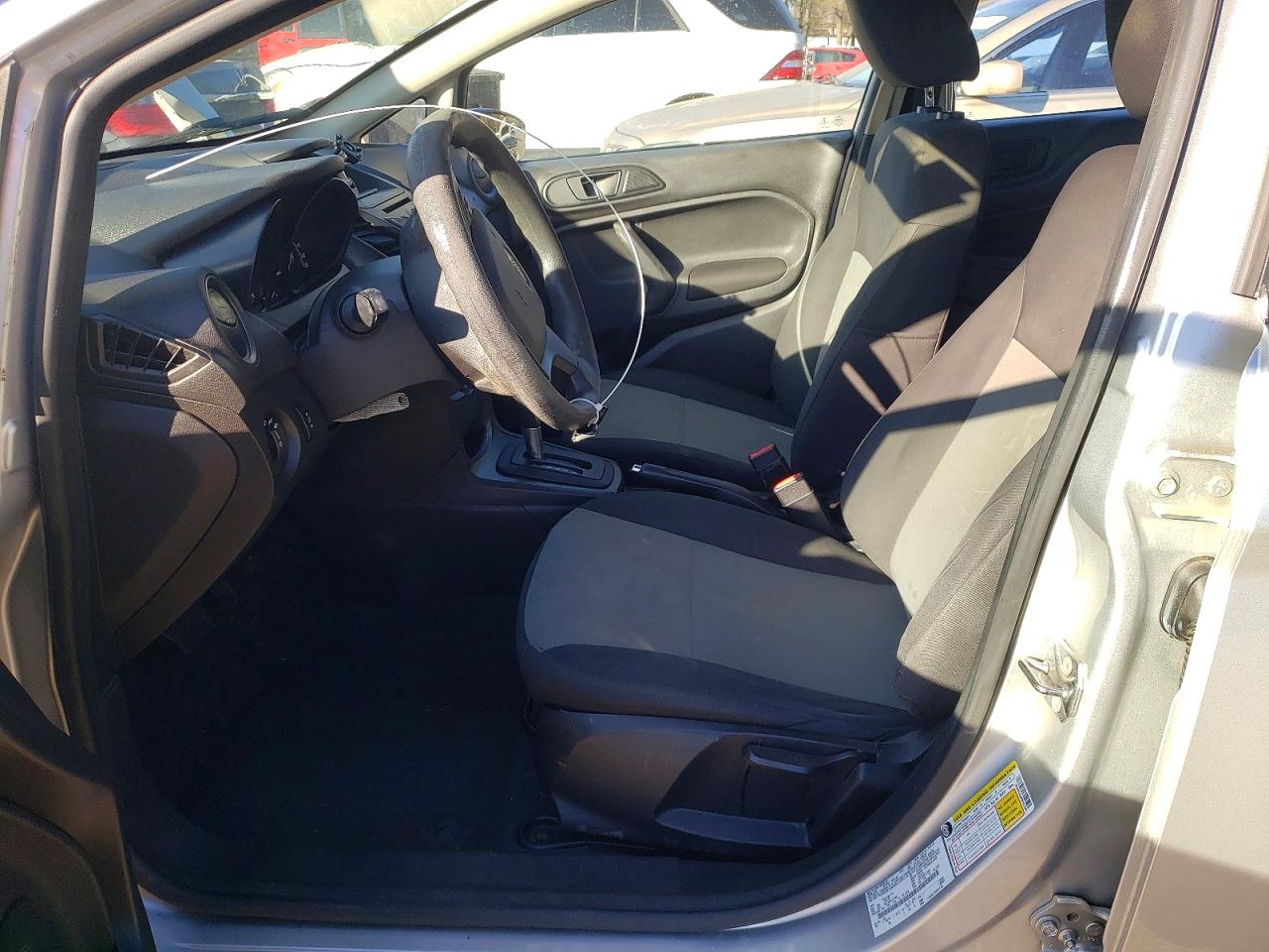 2015 FORD FIESTA S photo 7