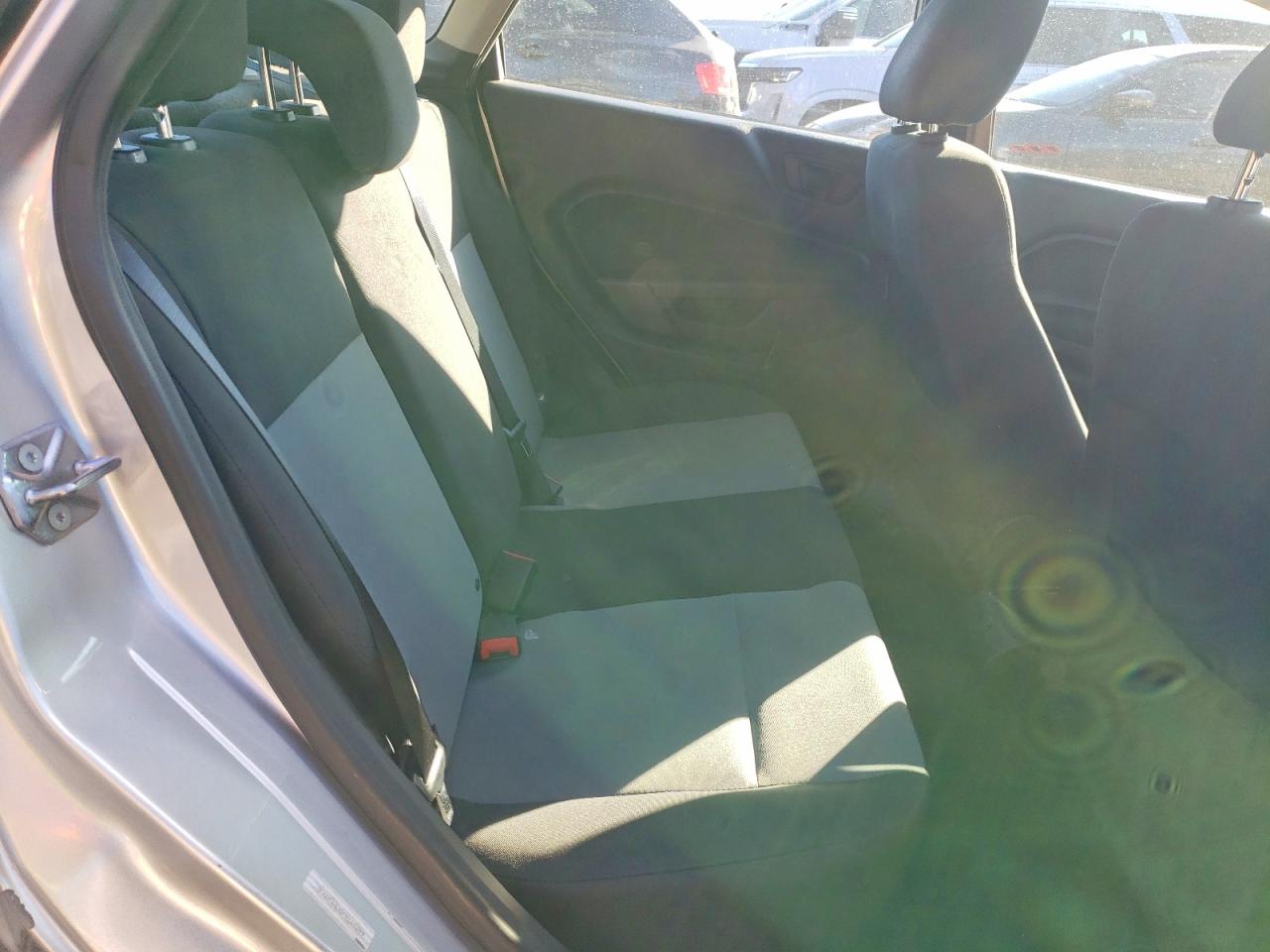 2015 FORD FIESTA S photo 10