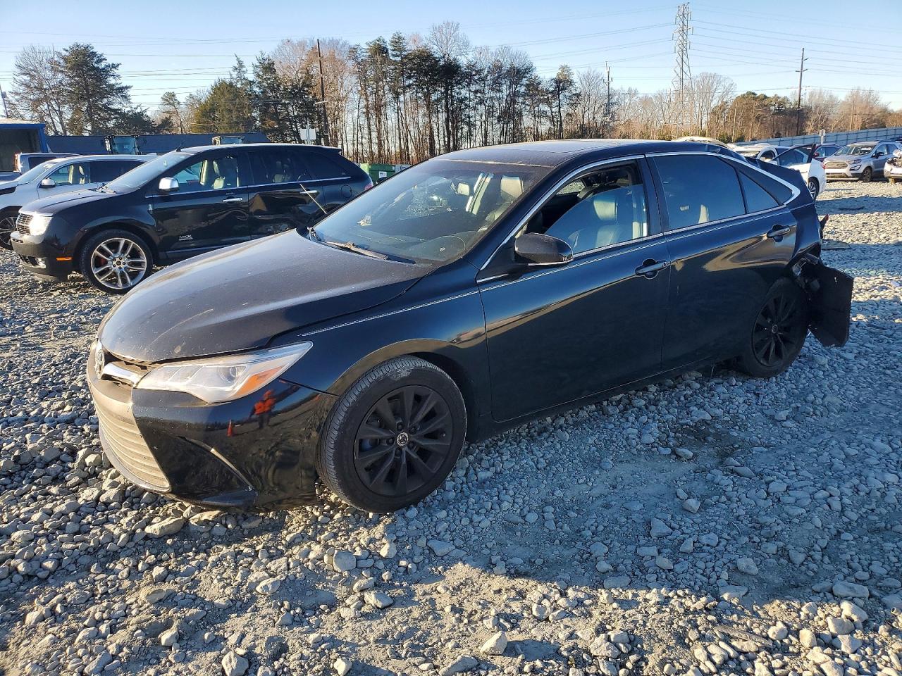 2016 TOYOTA CAMRY