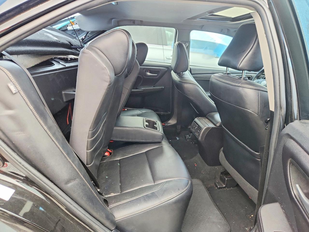 2016 TOYOTA CAMRY XSE photo 10