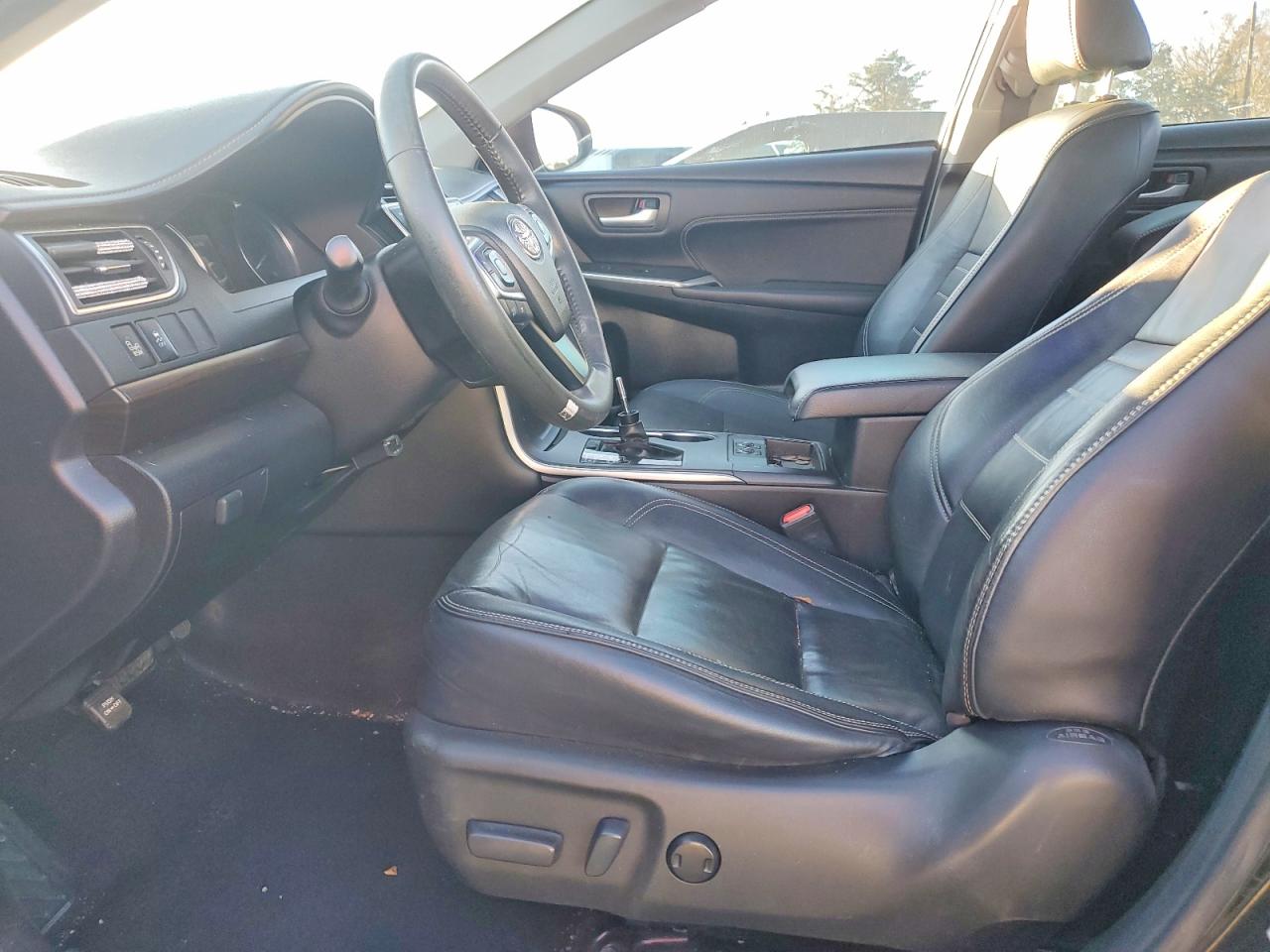 2016 TOYOTA CAMRY XSE photo 7