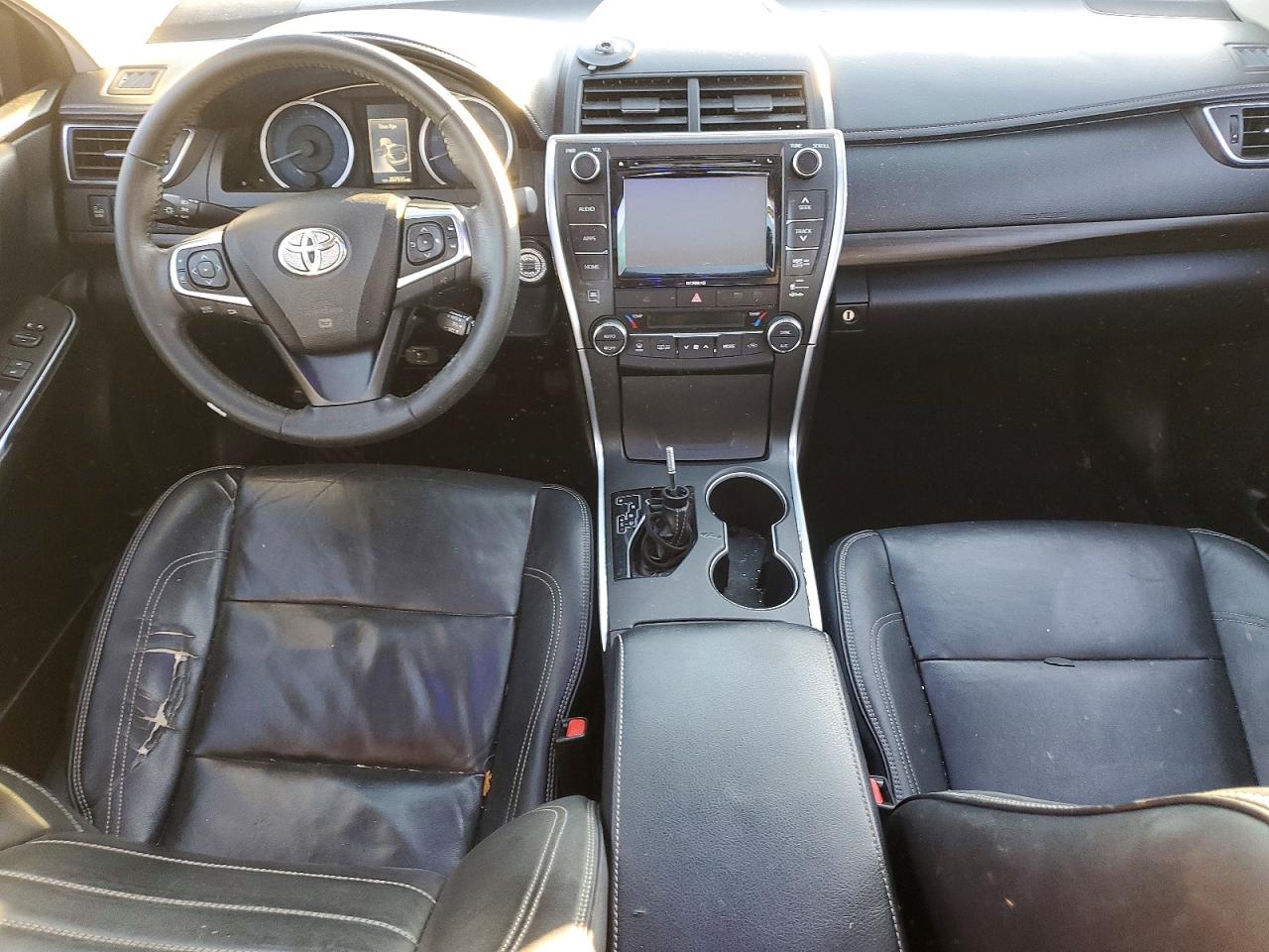 2016 TOYOTA CAMRY XSE photo 8