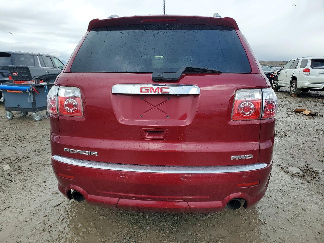 2011 GMC ACADIA DENALI photo 6