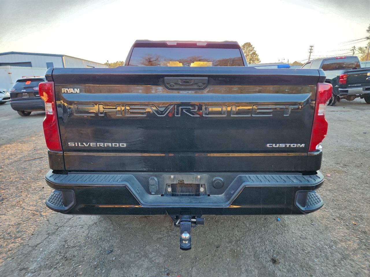 2023 CHEVROLET SILVERADO K1500 CUSTOM photo 6