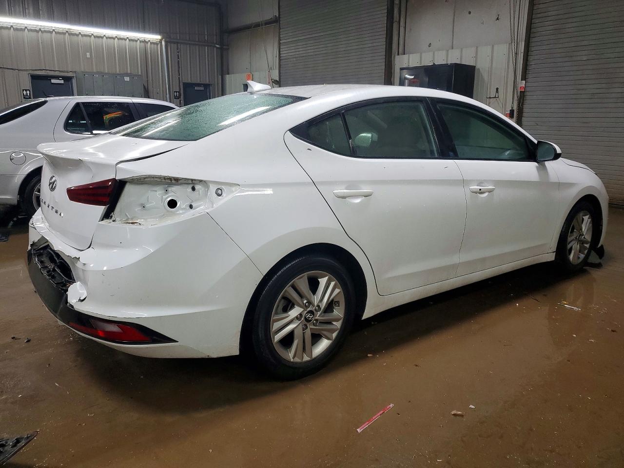 2019 HYUNDAI ELANTRA SEL photo 3